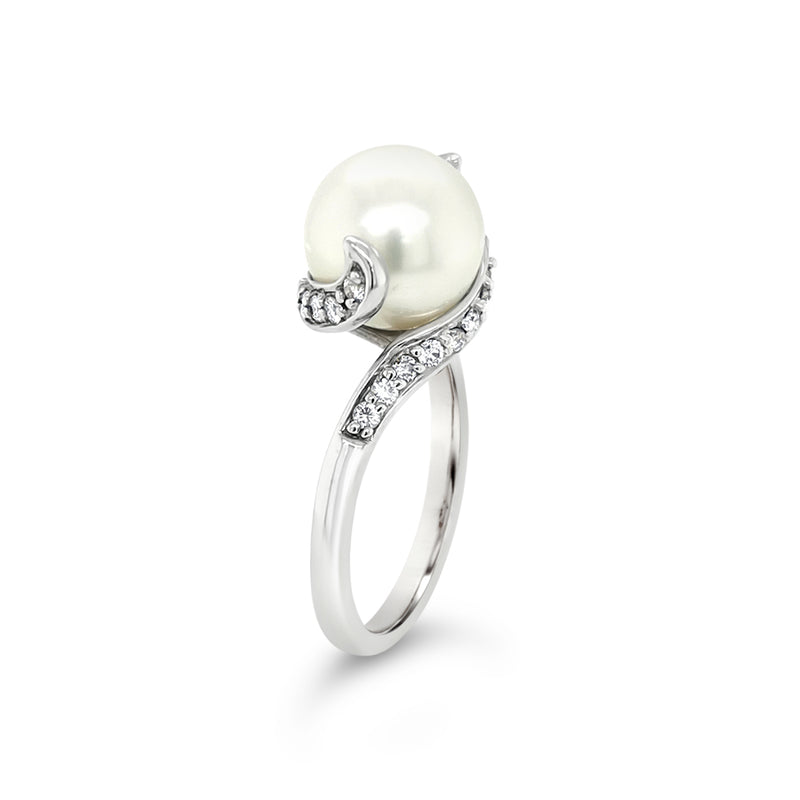 (SOLD)    18ct White Gold Australian South Sea Pearl Ring