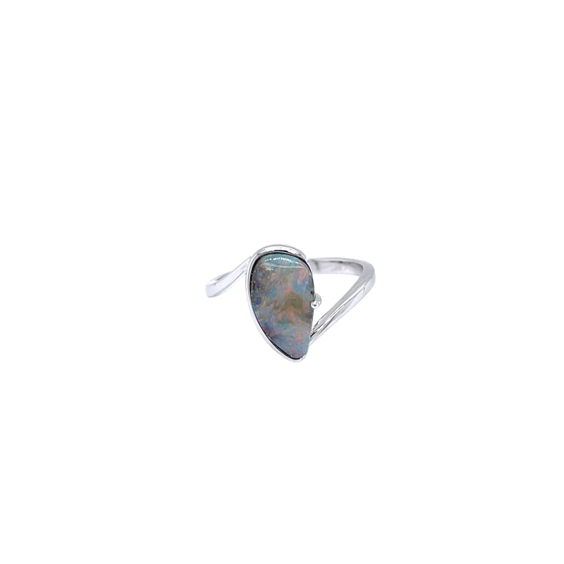 14ct WG Opal Ring