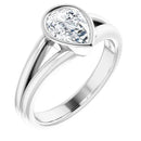 18ct YG Solitaire Pear cut Lab Grown Diamond Ring