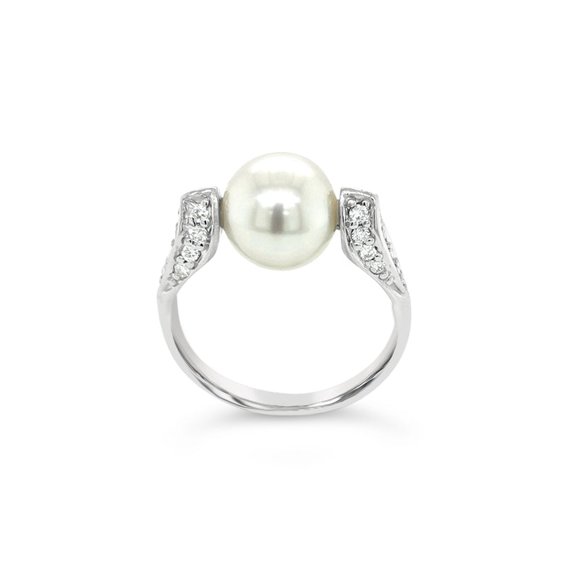 (SOLD)  18ct White Gold Australian South Sea Pearl Ring
